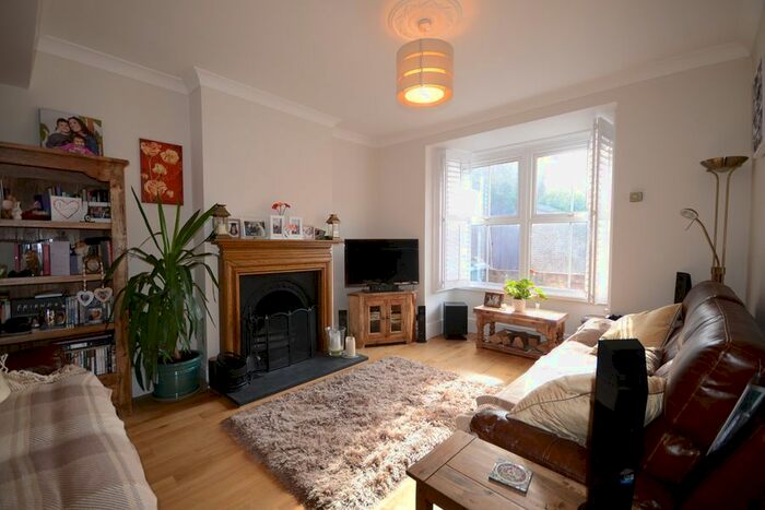 3 Bedroom Semi-Detached House To Rent In Victor Road, Windsor, SL4