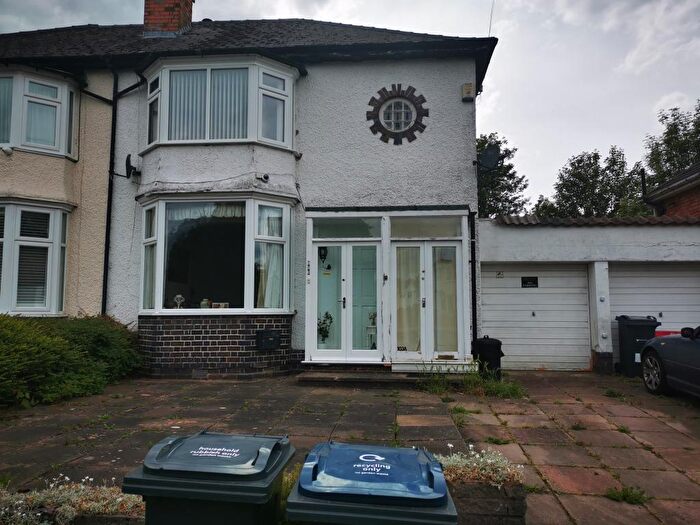2 Bedroom Flat To Rent In A Primrose Lane, Hall Green, Birmingham, West Midlands, B28