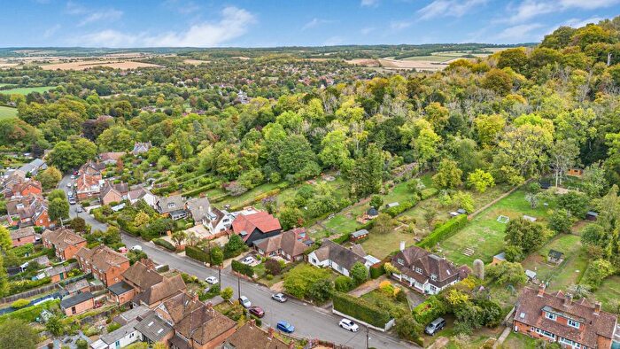 3 Bedroom Bungalow For Sale In The Coombe, Streatley, Reading, Berkshire, RG8
