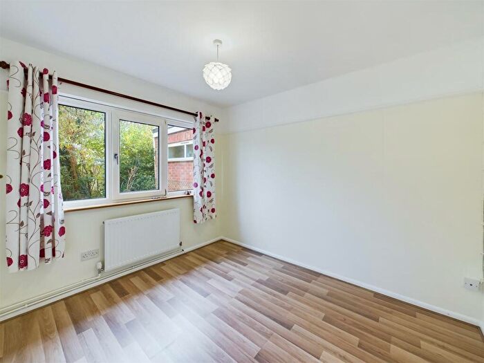 2 Bedroom Bungalow For Sale In Horsebrook Park, Calne, SN11