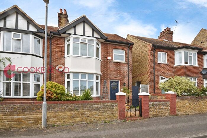 3 Bedroom Semi Detached House For Sale In Queens Road, Ramsgate, Kent, CT11