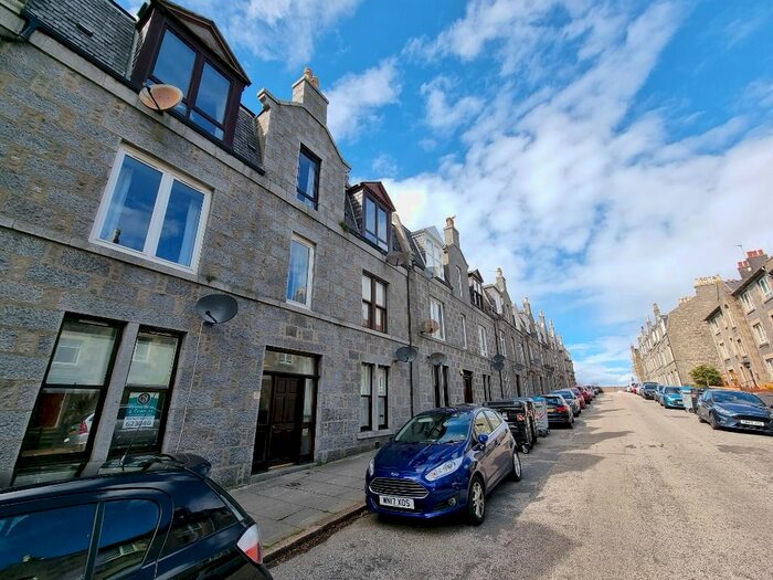 2 Bedroom Flat To Rent In Urquhart Street, City Centre, Aberdeen, AB24