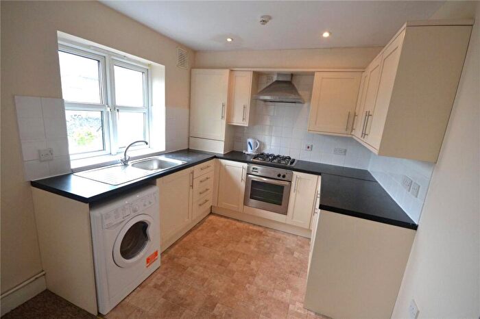 2 Bedroom Flat To Rent In Oakfield Street, Cardiff, CF24