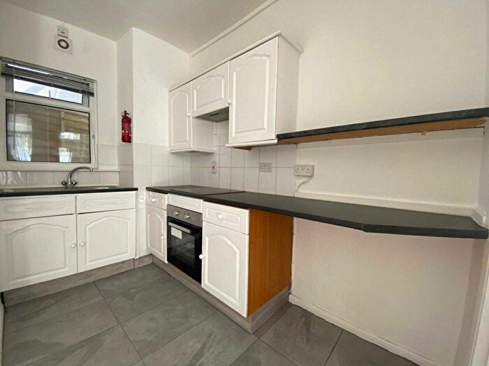 1 Bedroom Flat To Rent In Windsor Road, Bexhill On Sea, TN39