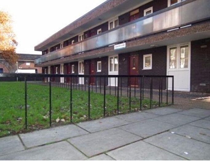 Studio To Rent In Hodister Close, London, SE5