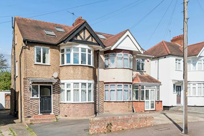 4 Bedroom Semi Detached House To Rent In Kingshill Drive, Kenton, HA3