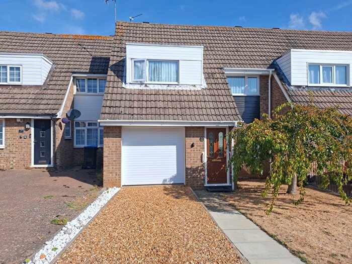 3 Bedroom Semi Detached House For Sale In Cypress Court, Northampton, NN3