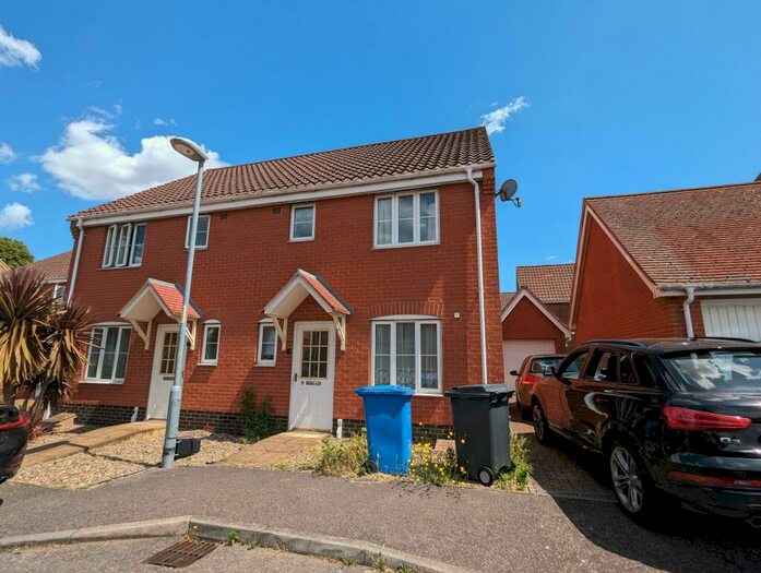 4 Bedroom House To Rent In Roe Drive, Norwich, NR5