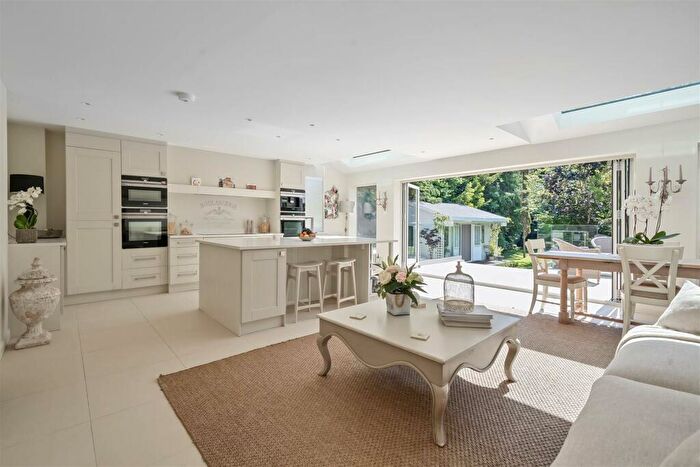 5 Bedroom Detached House For Sale In Botley Road, Burridge, Southampton, SO31