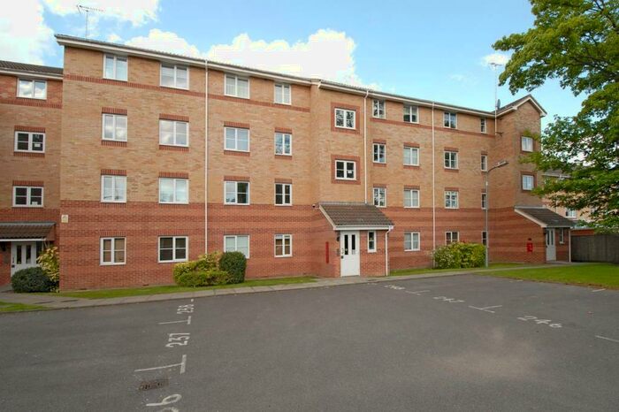 2 Bedroom Apartment To Rent In Priestley Court, Princes Gate, HP13
