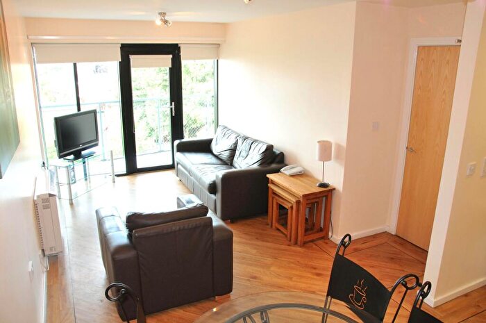 2 Bedroom Flat To Rent In Citipeak, East Quayside, Newcastle Upon Tyne, NE6