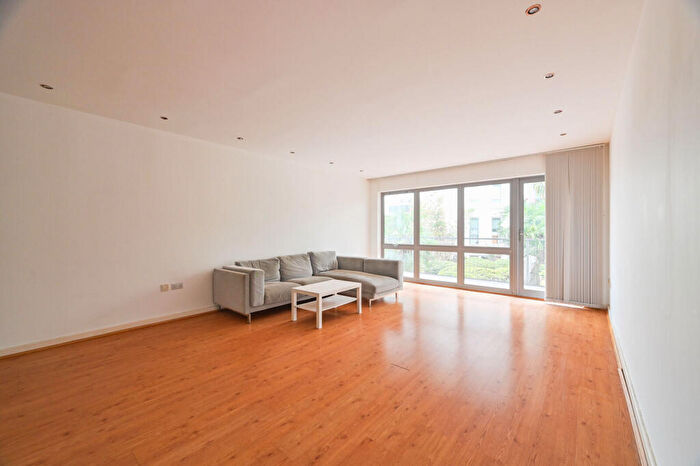2 Bedroom Flat For Sale In Wick Lane, , Bow, London, E3