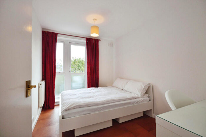 5 Bedroom Maisonette To Rent In O'Leary Square, London, E1