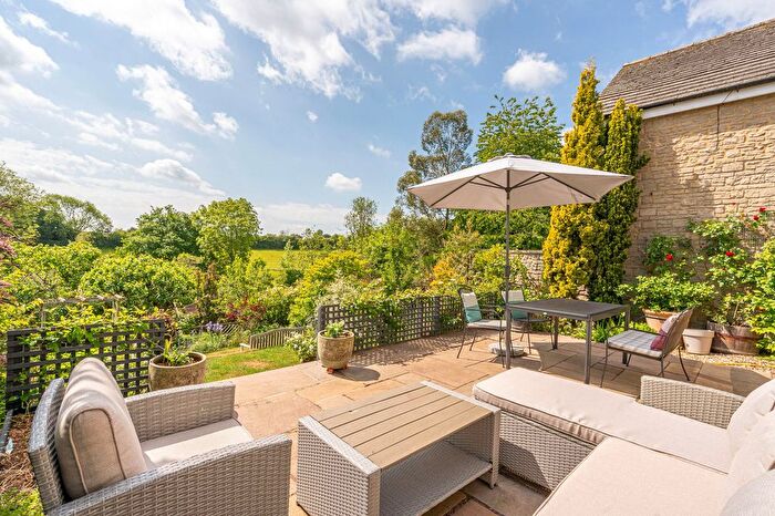 4 Bedroom Detached House For Sale In Bristol Street, Malmesbury, SN16