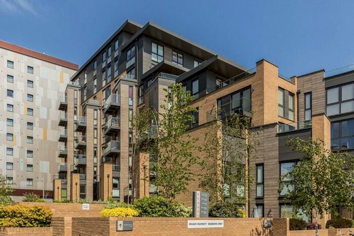 1 Bedroom Flat To Rent In Baltic Avenue, Brentford, TW8