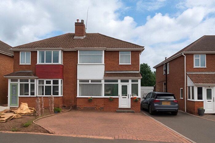 3 Bedroom Semi-Detached House For Sale In Cranmore Road, Birmingham, West Midlands, B36