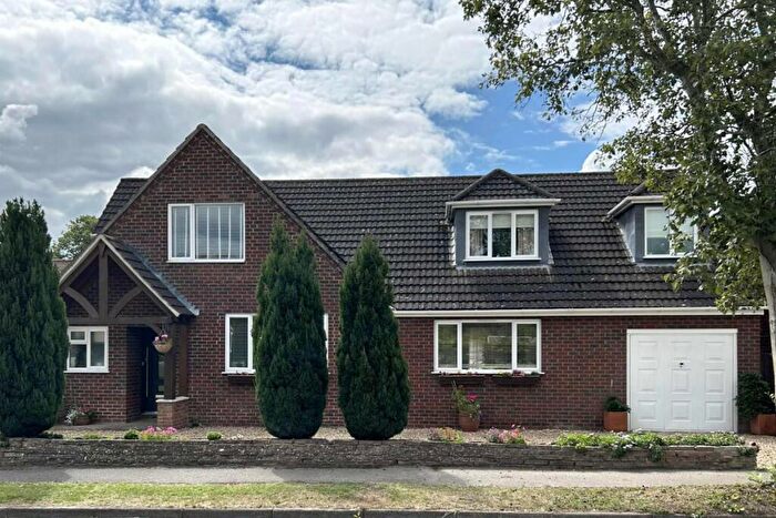 4 Bedroom Detached House For Sale In Doddington Avenue, Lincoln, LN6