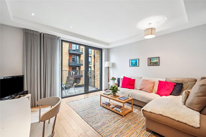 1 Bedroom Flat To Rent In Chivers Passage, London, SW18