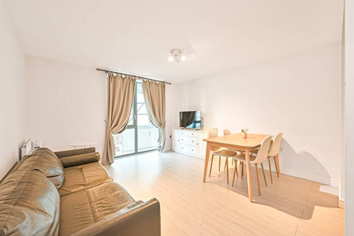 2 Bedroom Flat For Sale In Needleman Close, Colindale, London, NW9