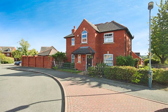 4 Bedroom Detached House For Sale In Charingworth Drive, Hatton Park, Warwick, CV35