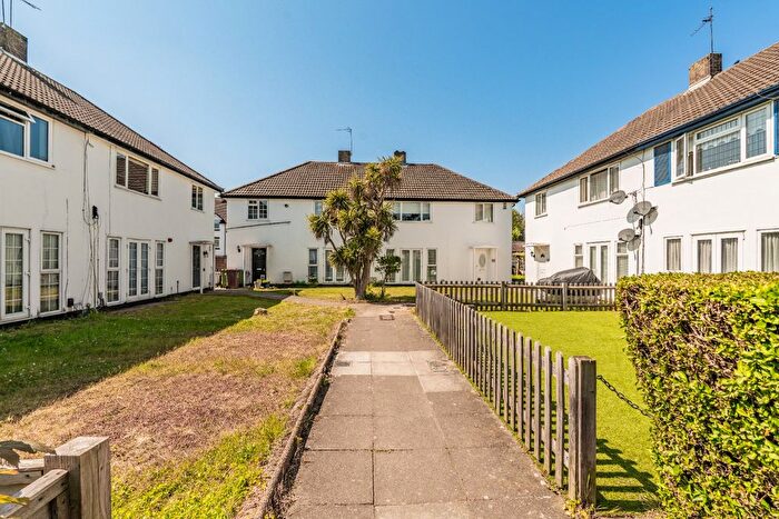 2 Bedroom Maisonette For Sale In Mera Drive, Bexleyheath, Kent, DA7