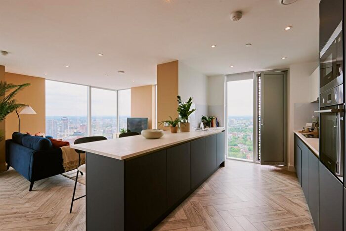3 Bedroom Apartment To Rent In Cortland, M3