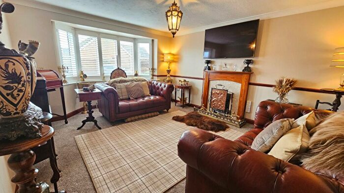 2 Bedroom Detached Bungalow For Sale In Maple Grove, Heckington, NG34