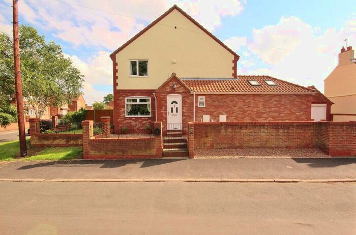 3 Bedroom Semi-Detached House To Rent In Riverside, Rawcliffe, Goole DN14
