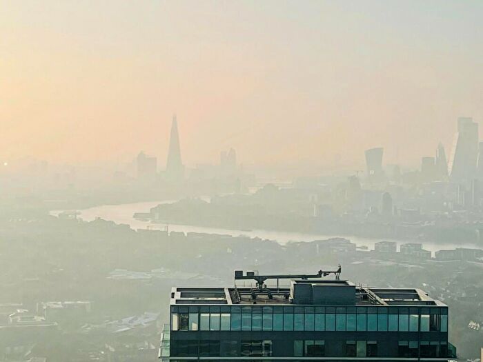 Studio To Rent In Wards Place, London, E14