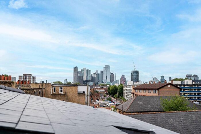 6 Bedroom Flat To Rent In Hoxton Street, Shoreditch, London, N1