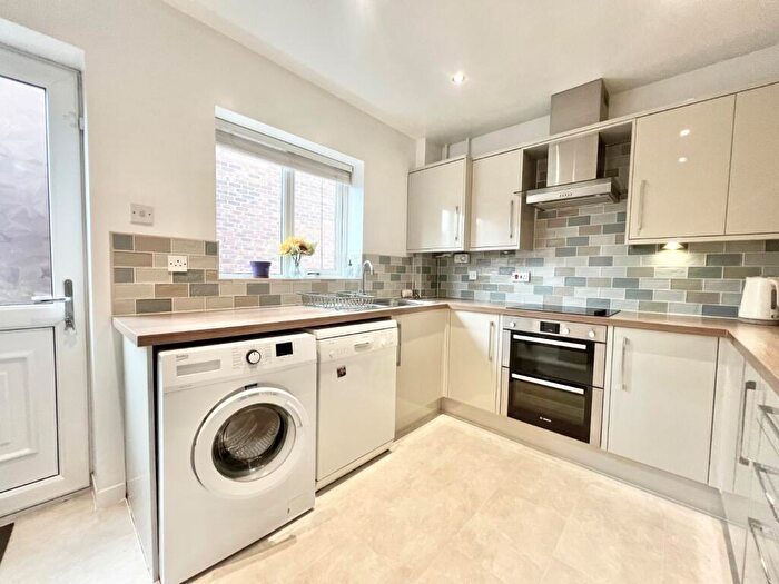 2 Bedroom Bungalow For Sale In Helmsdale Close, Ramsbottom, Bury, Greater Manchester, BL0