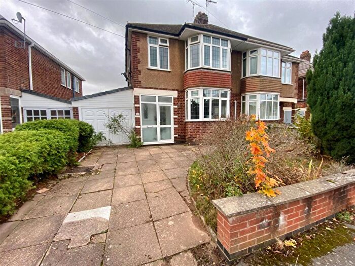 3 Bedroom Semi Detached House For Sale In Arnold Avenue, Styvechale, Coventry, CV3