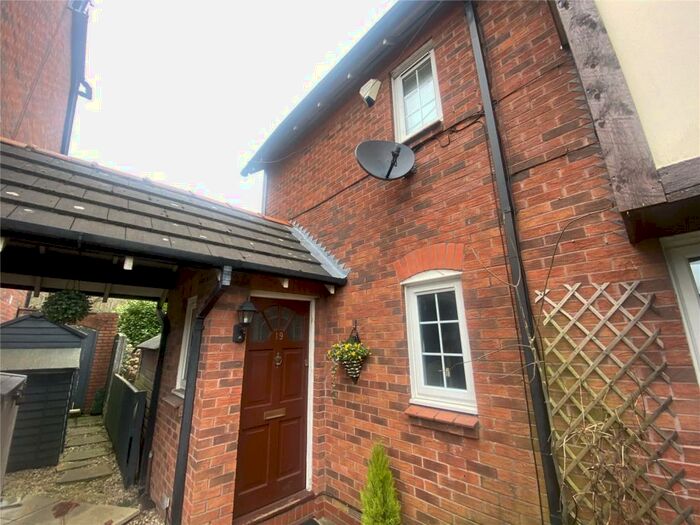 2 Bedroom House To Rent In Sutton Close, Macclesfield, Cheshire, SK11