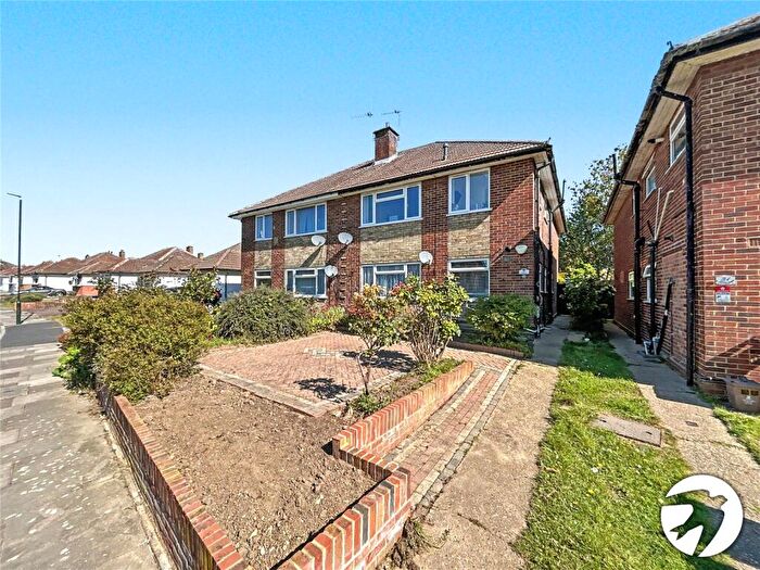 2 Bedroom Maisonette For Sale In Westerham Drive, Sidcup, DA15