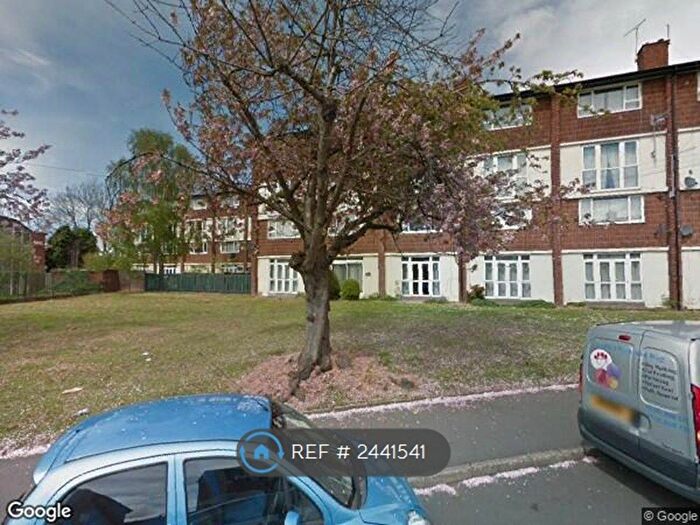 2 Bedroom Flat To Rent In Lupton Road, Sheffield, S8