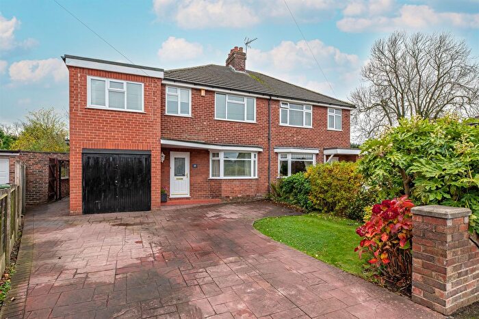 4 Bedroom Semi Detached House For Sale In Doric Avenue, Frodsham, WA6