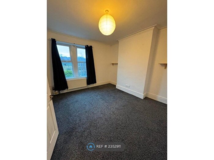 2 Bedroom Flat To Rent In Rawling Road, Gateshead, NE8