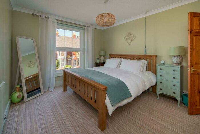 2 Bedroom Cottage For Sale In Charming Cottage - Albert Road, Gurnard, PO31