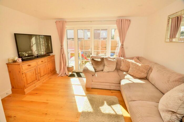 3 Bedroom Terraced House For Sale In King Street, Ashford, TN29