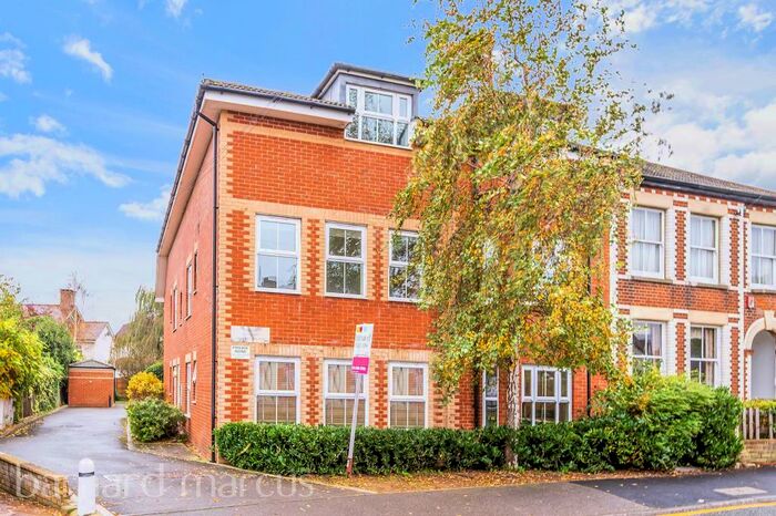 2 Bedroom Apartment To Rent In Longfellow Road, Worcester Park, KT4