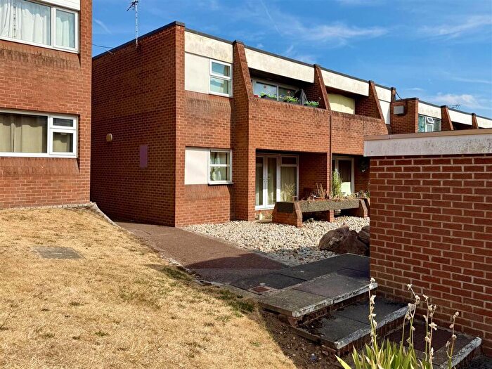 1 Bedroom Flat For Sale In Burns Road, Loughborough, LE11