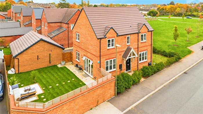 4 Bedroom Detached House For Sale In Bailey Road, Banbury, Oxfordshire, OX16