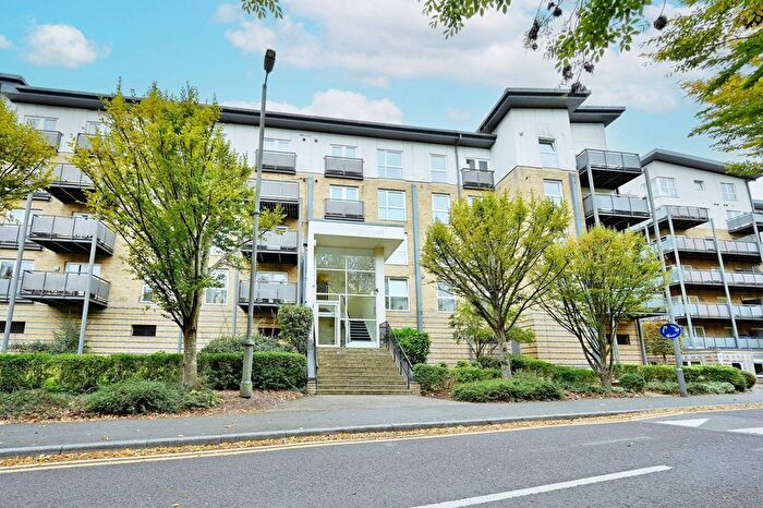 2 Bedroom Flat For Sale In Westmount Apartment, Watford, WD18
