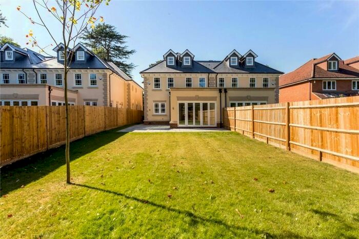 5 Bedroom Semi-Detached House To Rent In St. Judes Road, Englefield Green, Egham, TW20