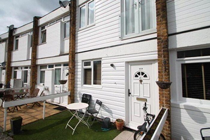 2 Bedroom Maisonette For Sale In Bexley High Street, Bexley, DA5