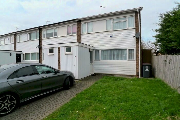 3 Bedroom End Of Terrace House To Rent In Kingswood Close, Orpington, BR6