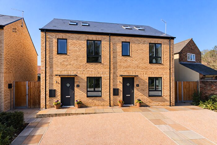 4 Bedroom Semi-Detached House For Sale In Victoria Close, Rickmansworth, Hertfordshire, WD3