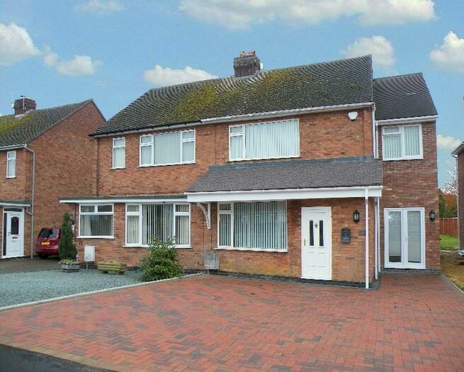 3 Bedroom Semi-Detached House To Rent In Granville Avenue, Northborough, PE6