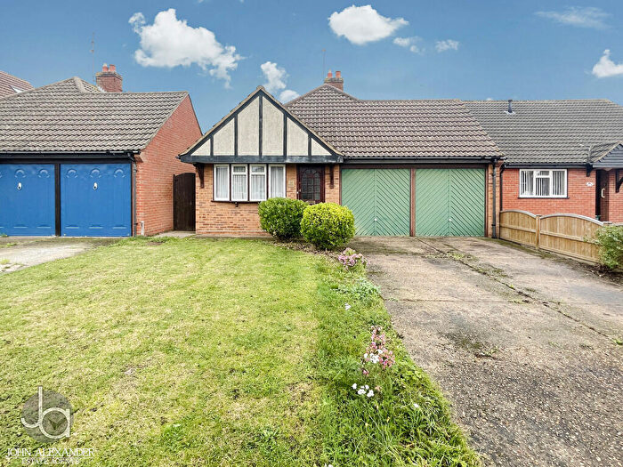 2 Bedroom Detached Bungalow For Sale In Rosemary Crescent, Tiptree, CO5