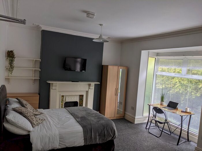 5 Bedroom Terraced House To Rent In Brynmill Terrace, Brynmill, Swansea, SA2